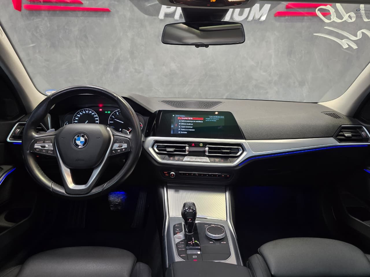 bmw 330i automatica 2.0 com teto solar 2020