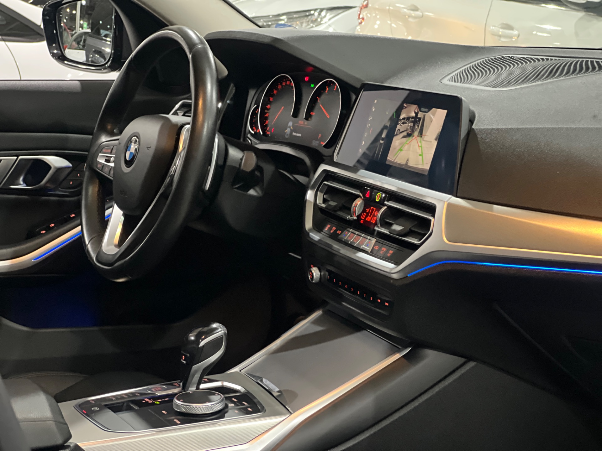 bmw 330i automatica 2.0 com teto solar 2020