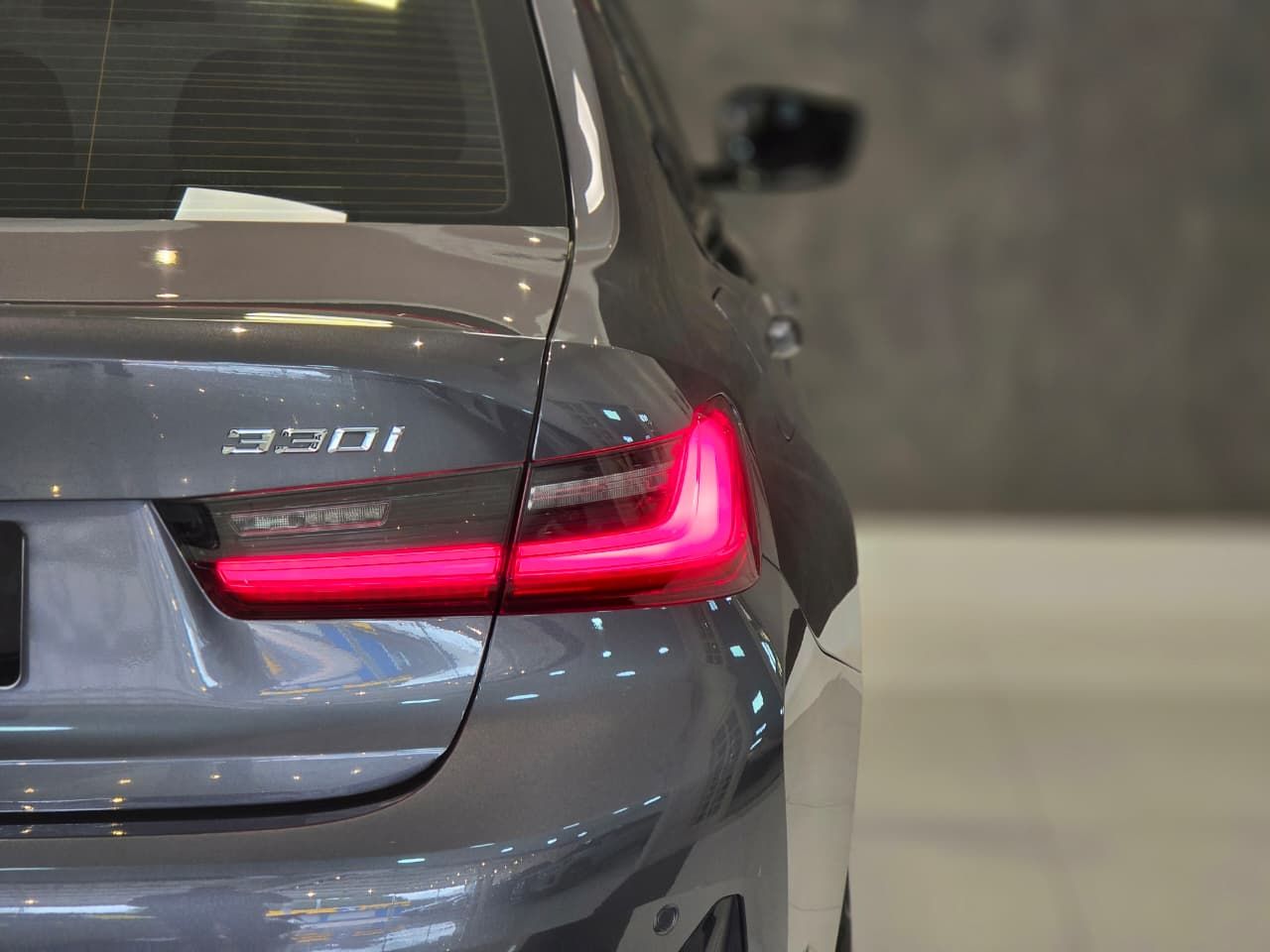 bmw 330i automatica 2.0 com teto solar 2020