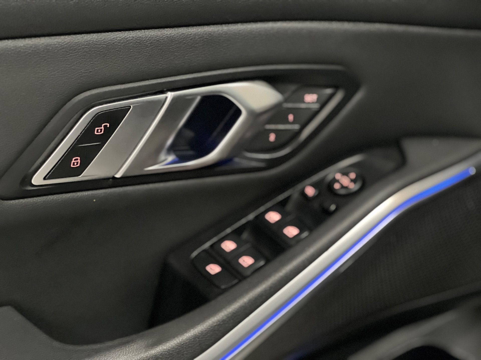 bmw 330i automatica 2.0 com teto solar 2020