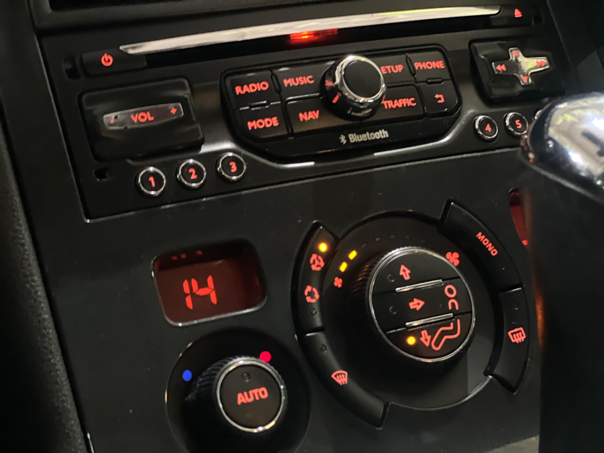 peugeot 3008 griffe 1.6 at km baixa 2014