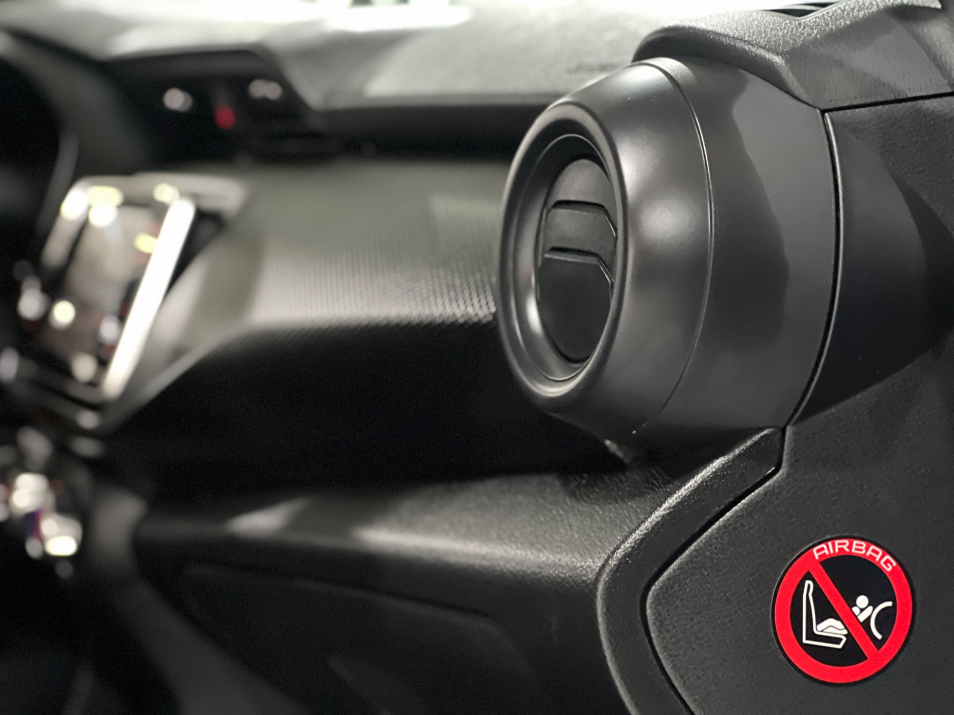 nissan kicks sense cvt 2024