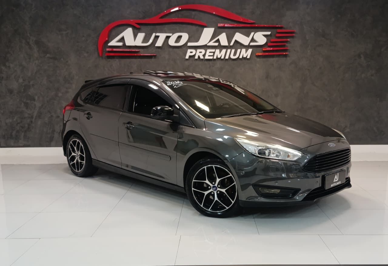 ford focus titanium 2.0 at ano 2016