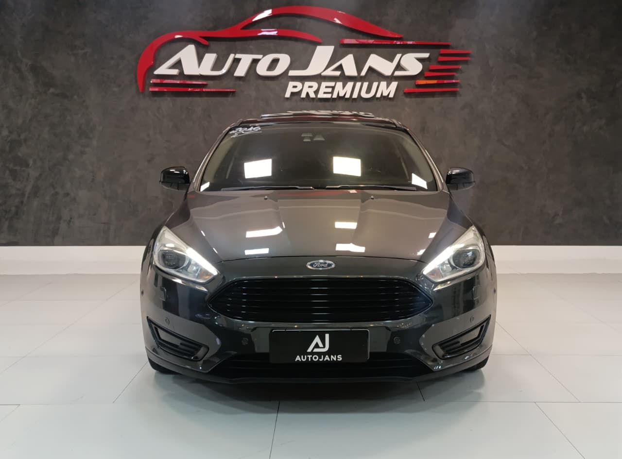 ford focus titanium 2.0 at ano 2016