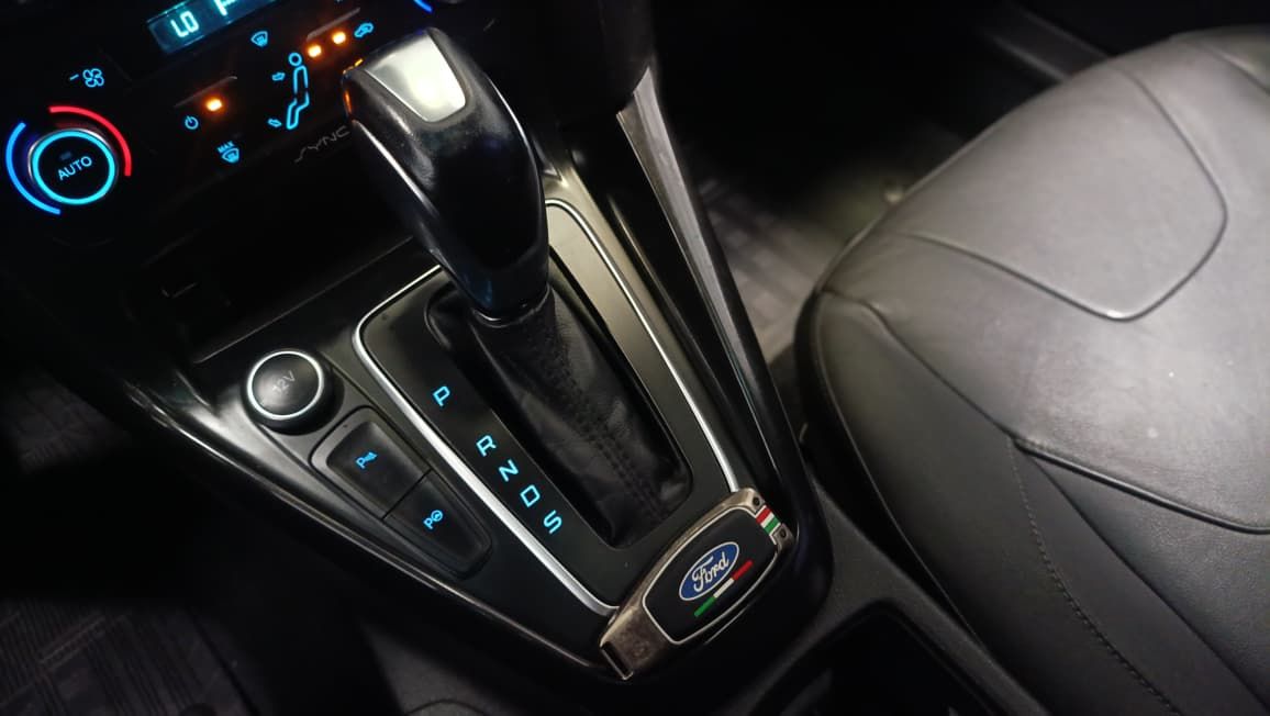 ford focus titanium 2.0 at ano 2016