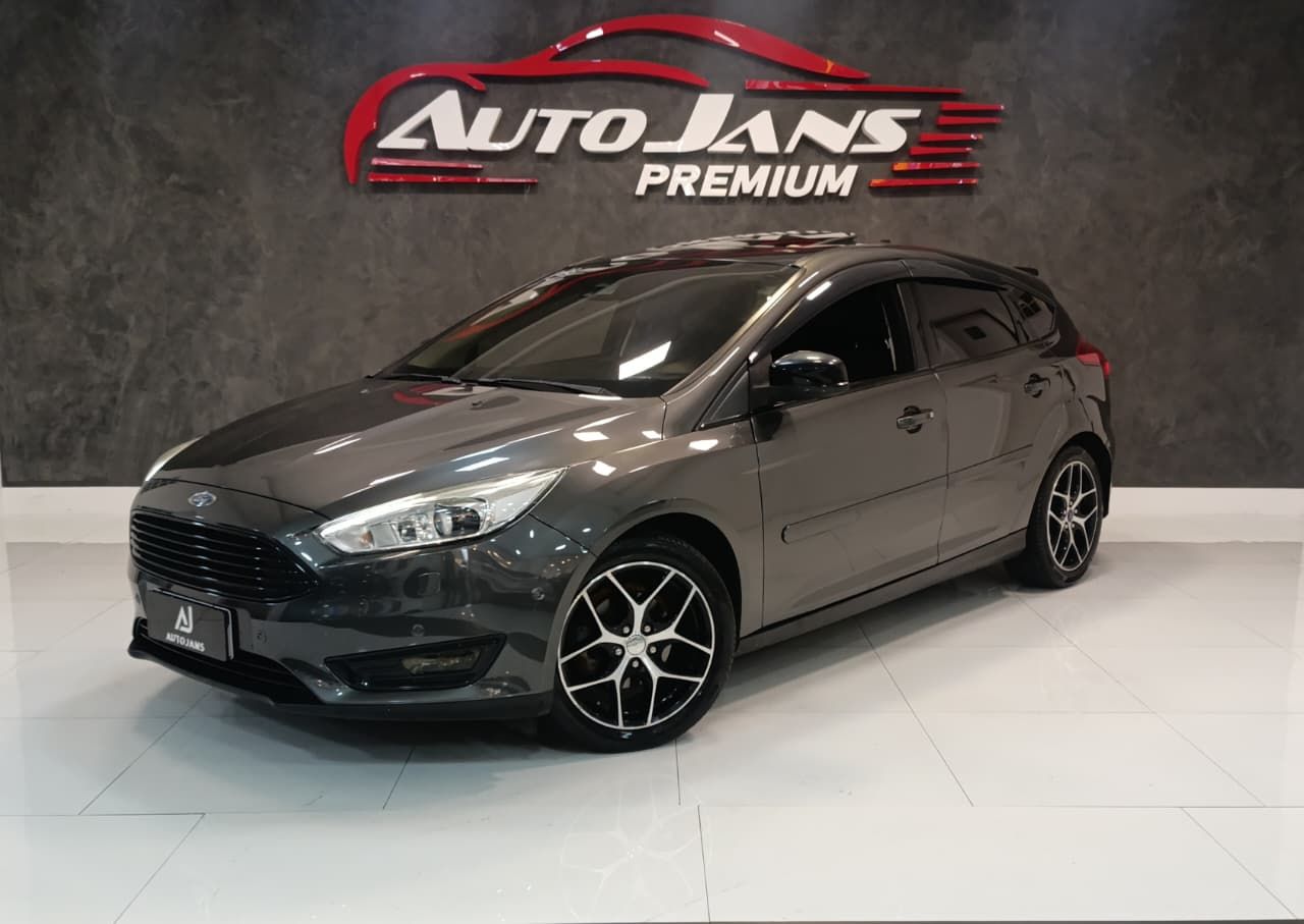 ford focus titanium 2.0 at ano 2016