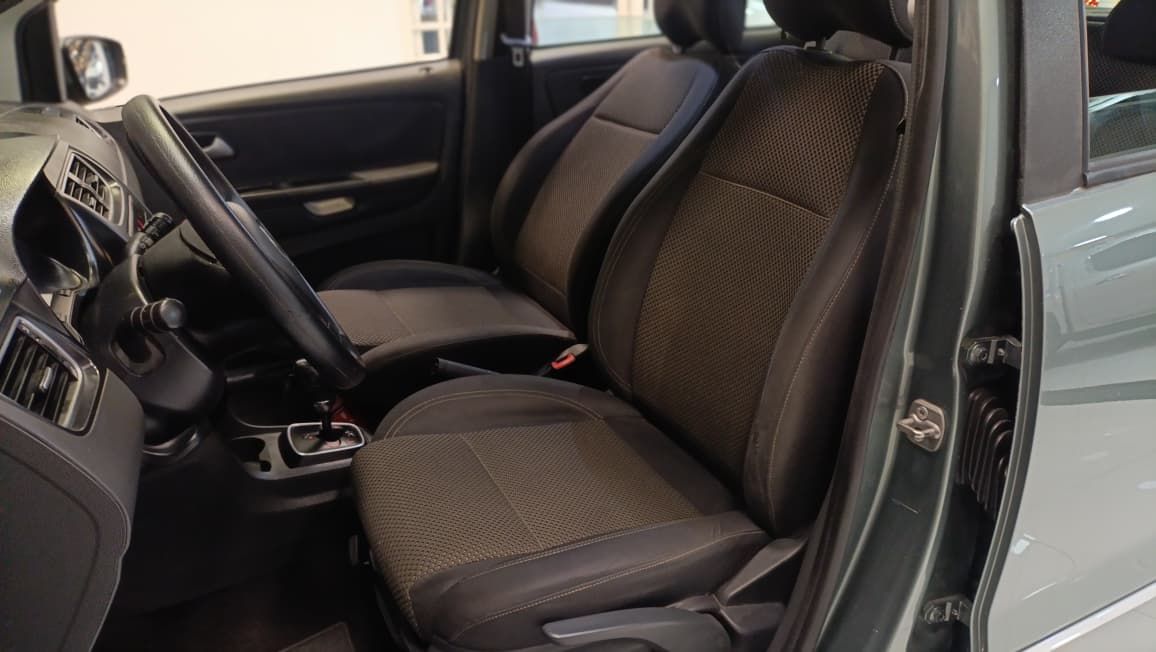 volkswagen spacefox sport.gii 2011