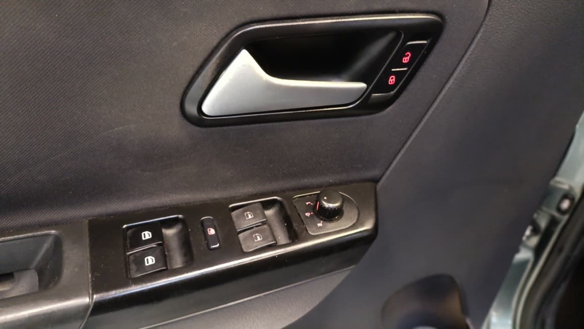 volkswagen spacefox sport.gii 2011