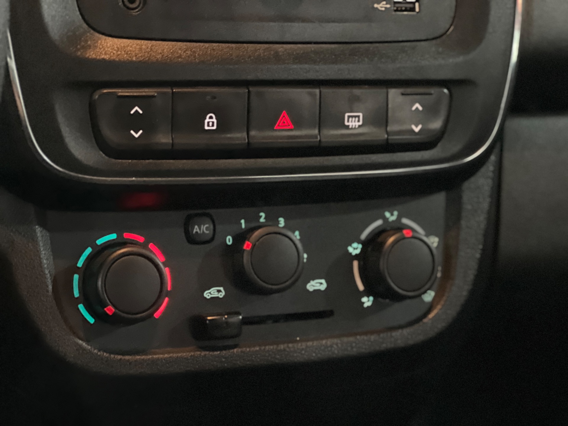 renault kwid zen 1.0 2025