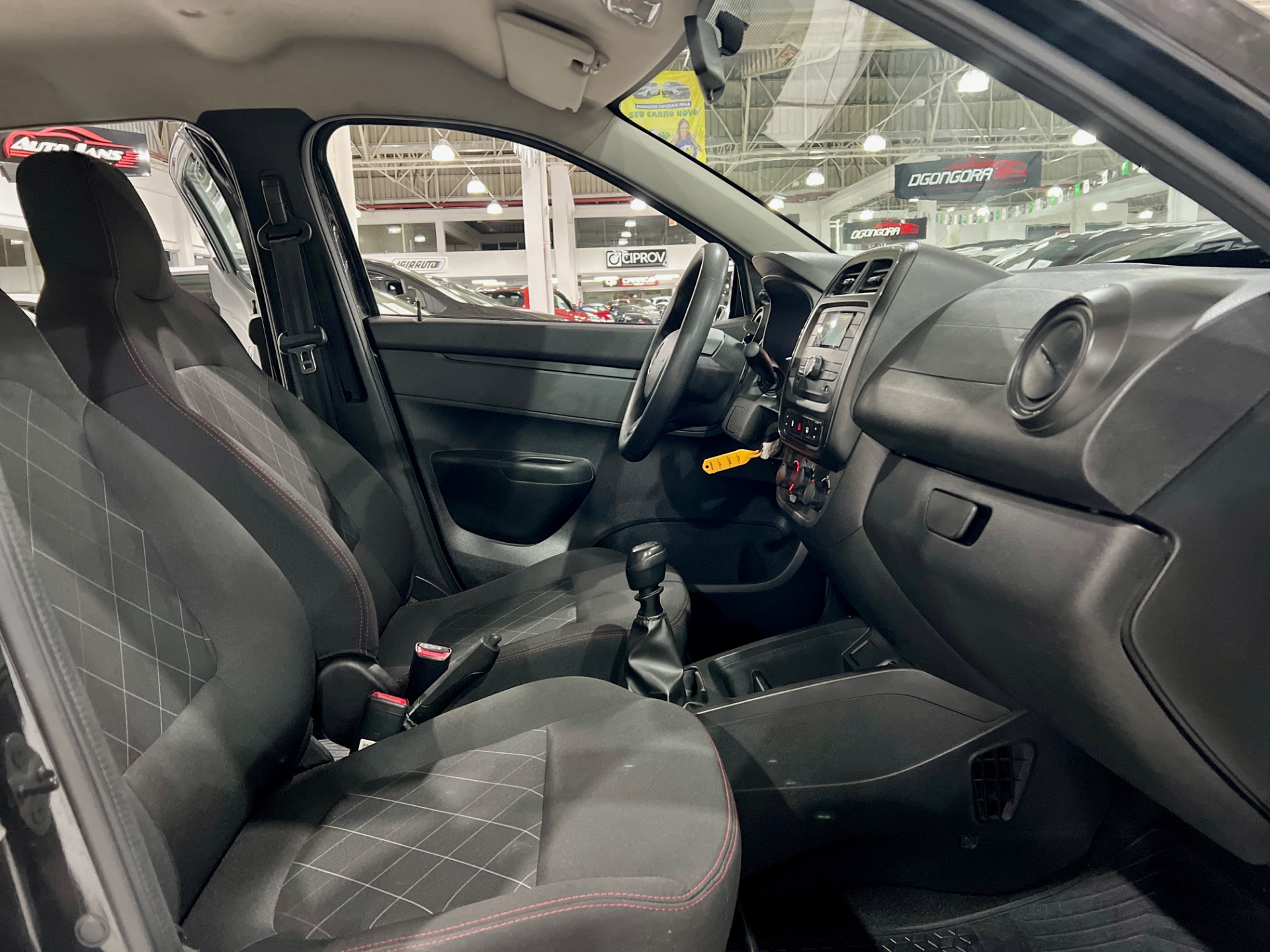 renault kwid zen 1.0 2025