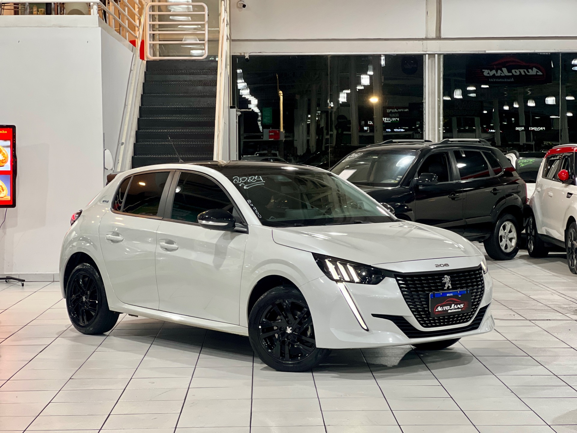 peugeot 208 1.0 style com teto panoramico 2023