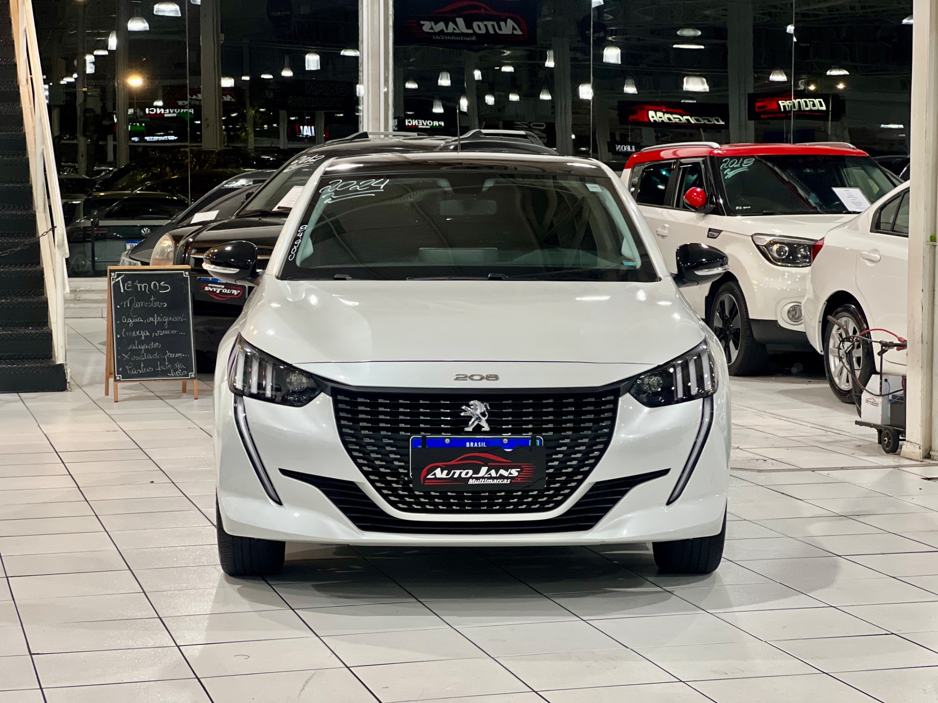 peugeot 208 1.0 style com teto panoramico 2023