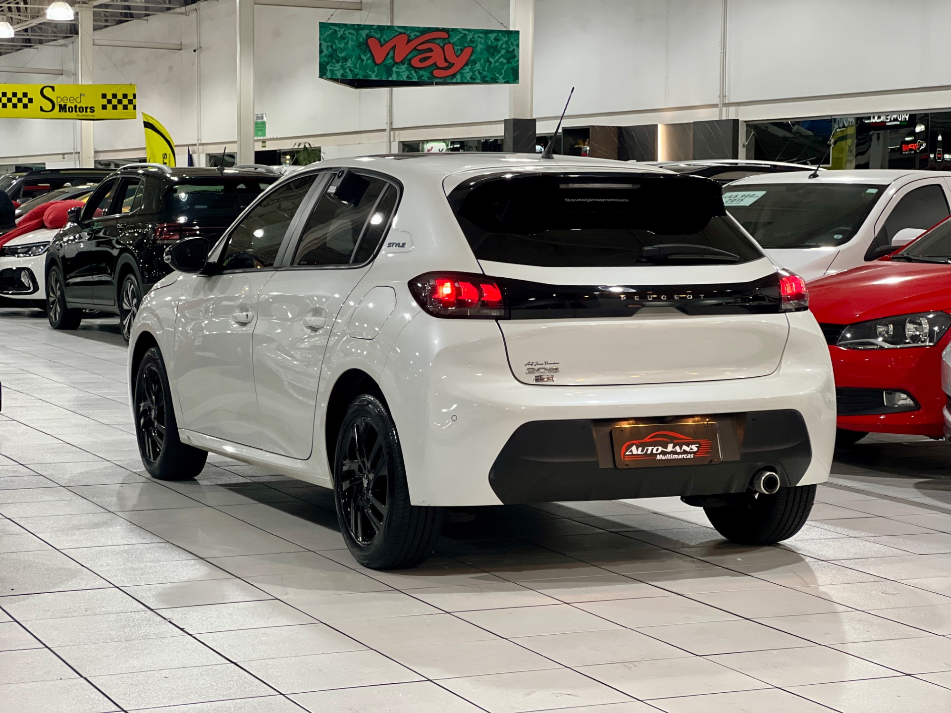 peugeot 208 1.0 style com teto panoramico 2023
