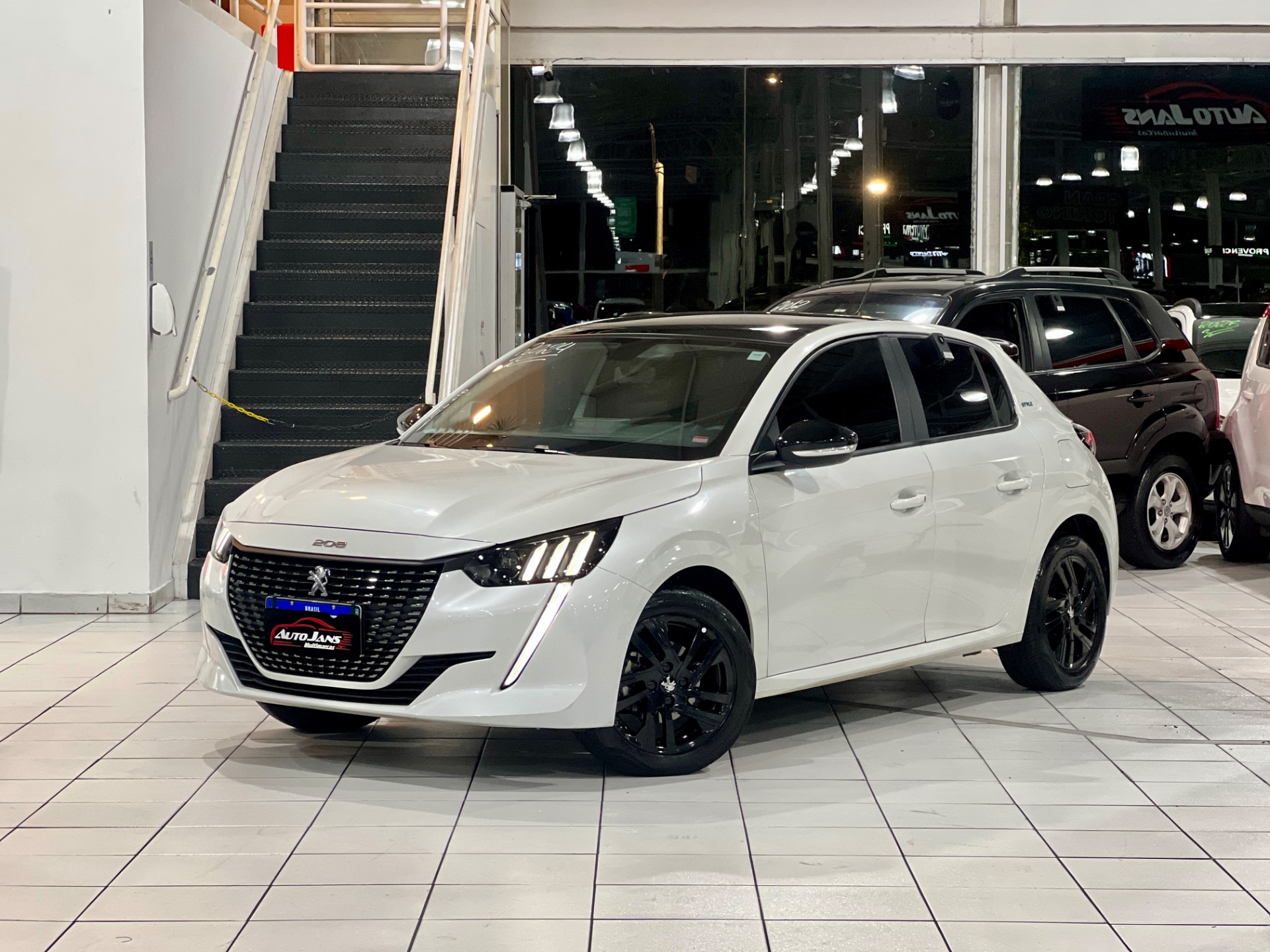 peugeot 208 1.0 style com teto panoramico 2023