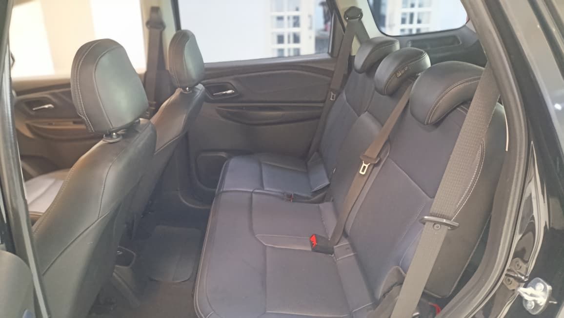 chevrolet spin 18l at premier 2023