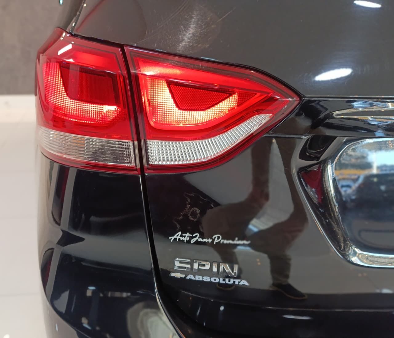 chevrolet spin 18l at premier 2023