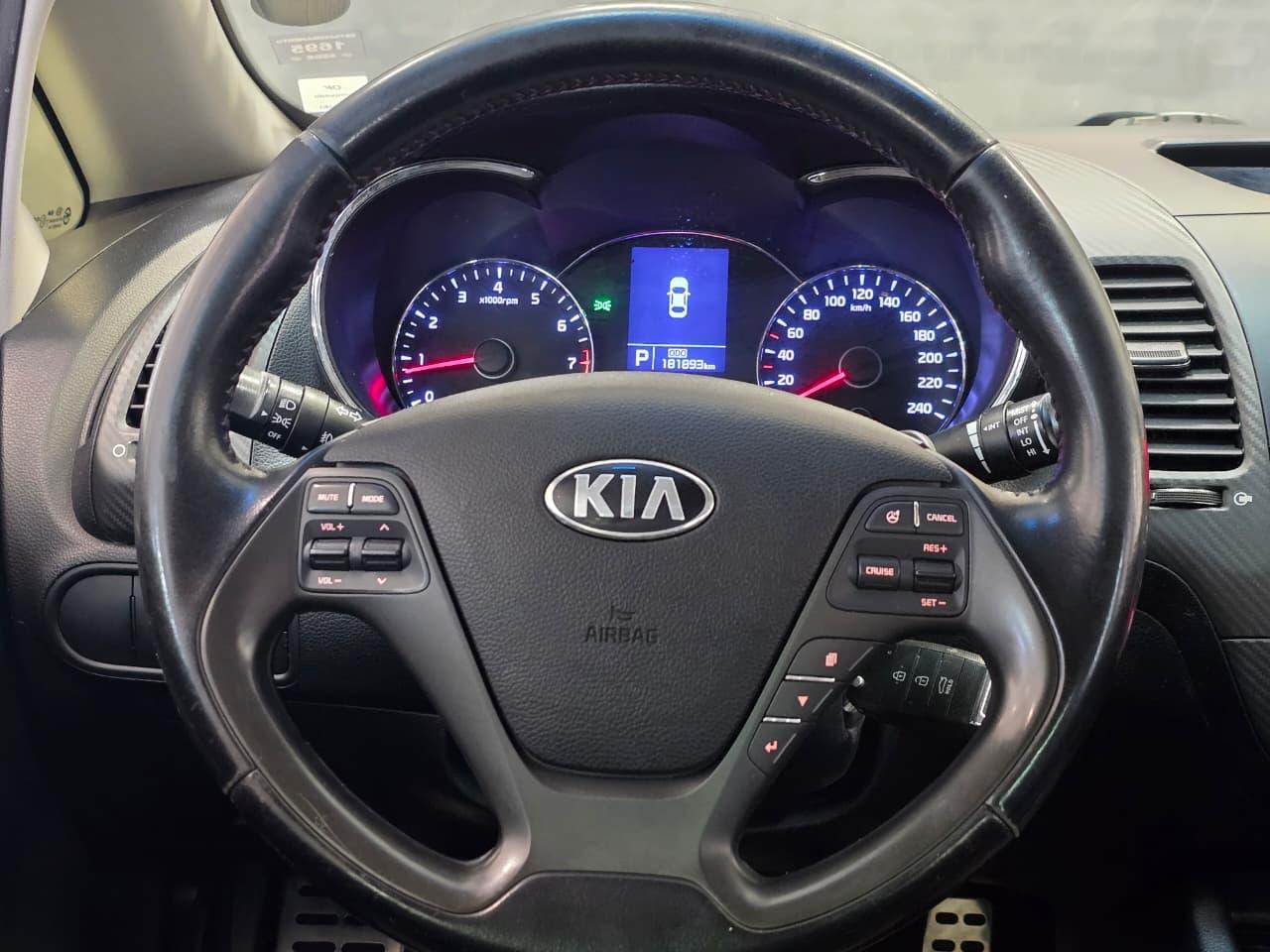 kia cerato 1.6 ano 2014