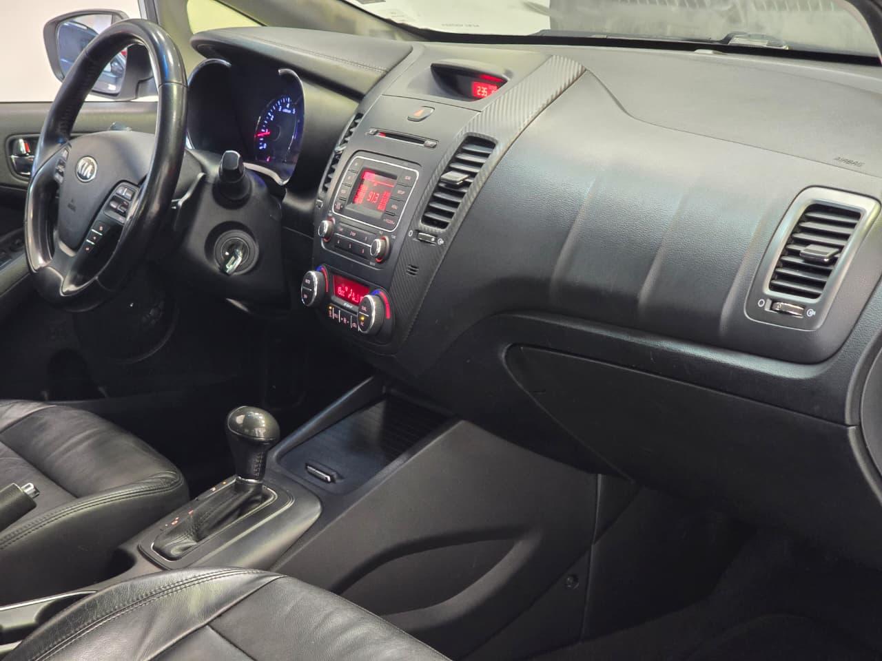 kia cerato 1.6 ano 2014