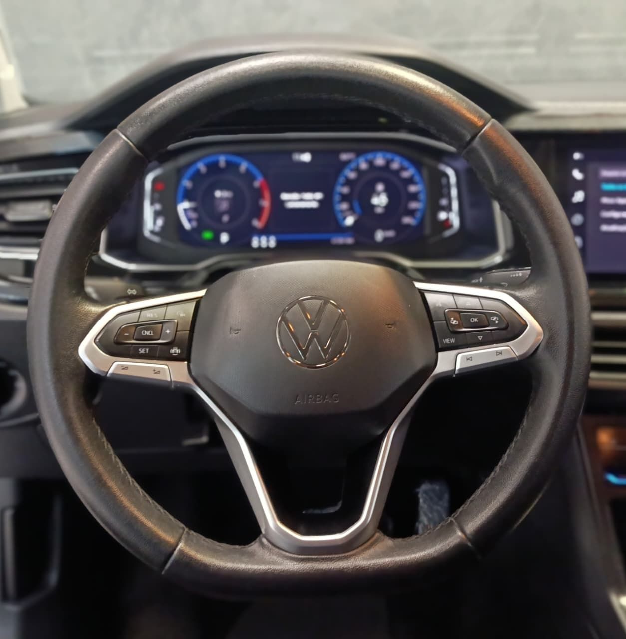 volkswagen polo highline 1.0 tsi 2024