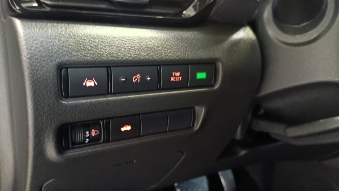 nissan sentra adv cvt 2025