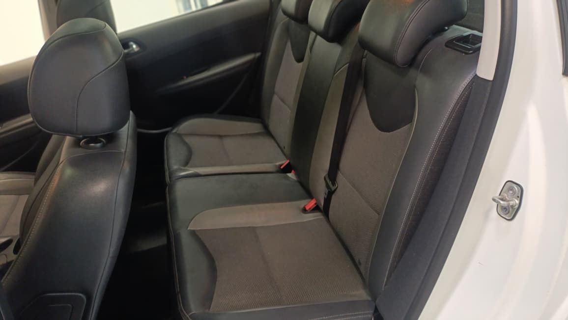 peugeot 308 allure 2016