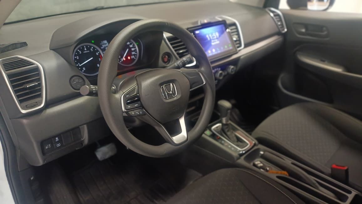 honda city hatch lx ano 2024