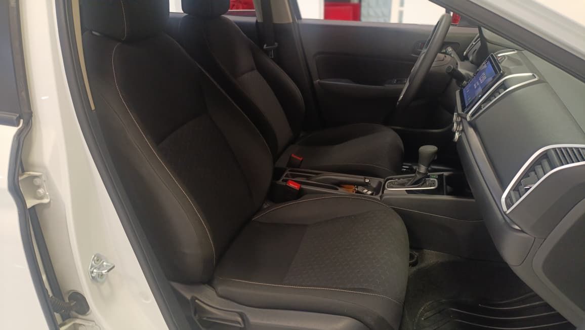honda city hatch lx ano 2024