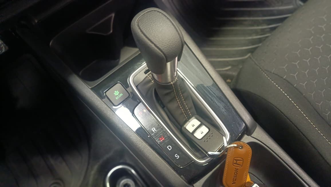 honda city hatch lx ano 2024