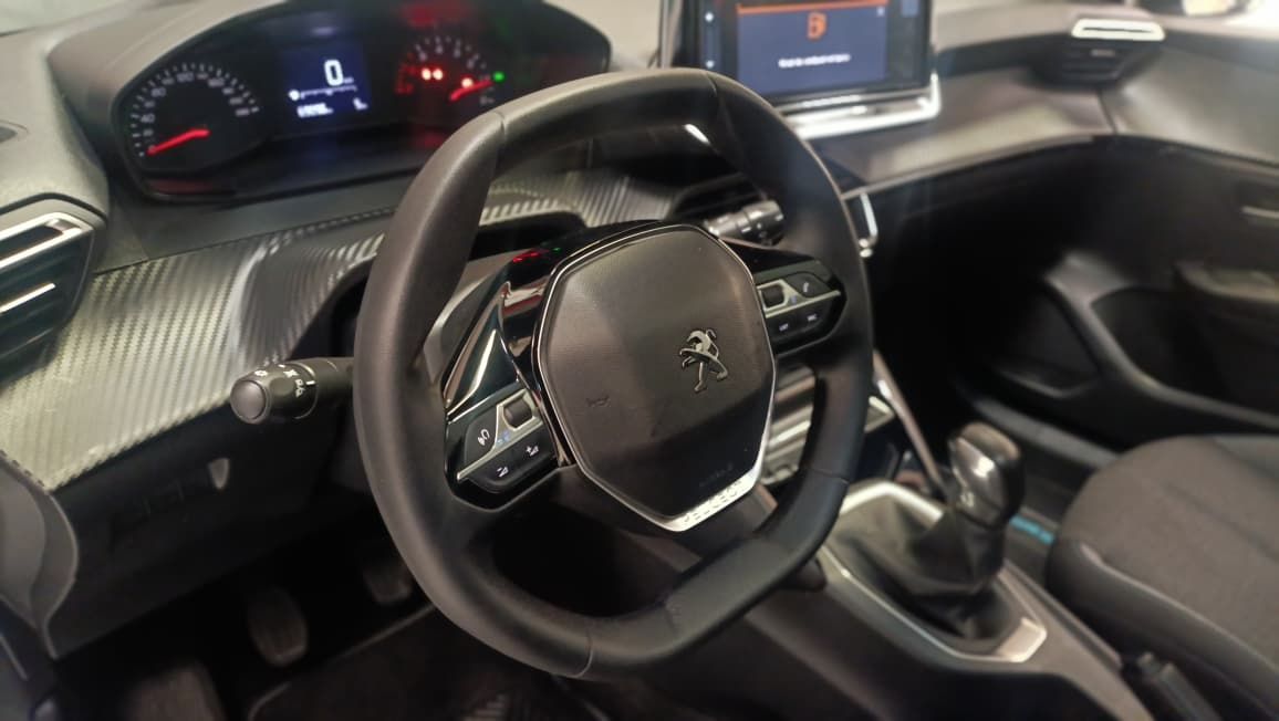 peugeot 208 style mt 2024