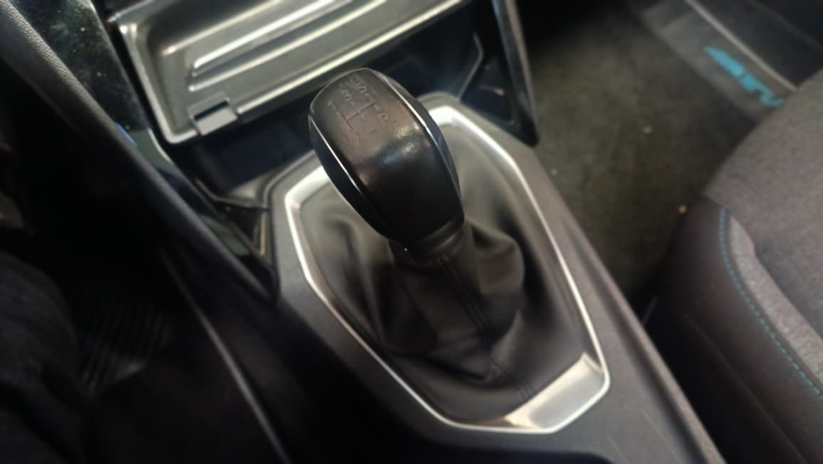 peugeot 208 style mt 2024