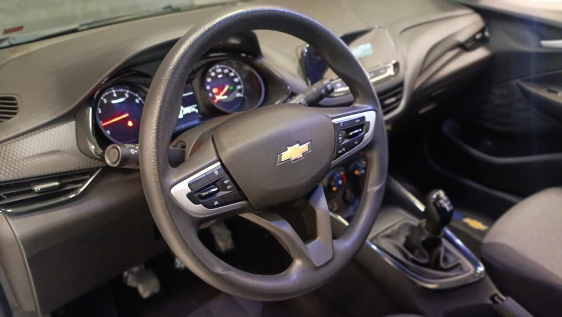 chevrolet onix 10mt hb 2024