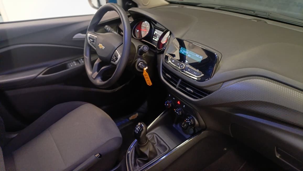 chevrolet onix 10mt hb 2024
