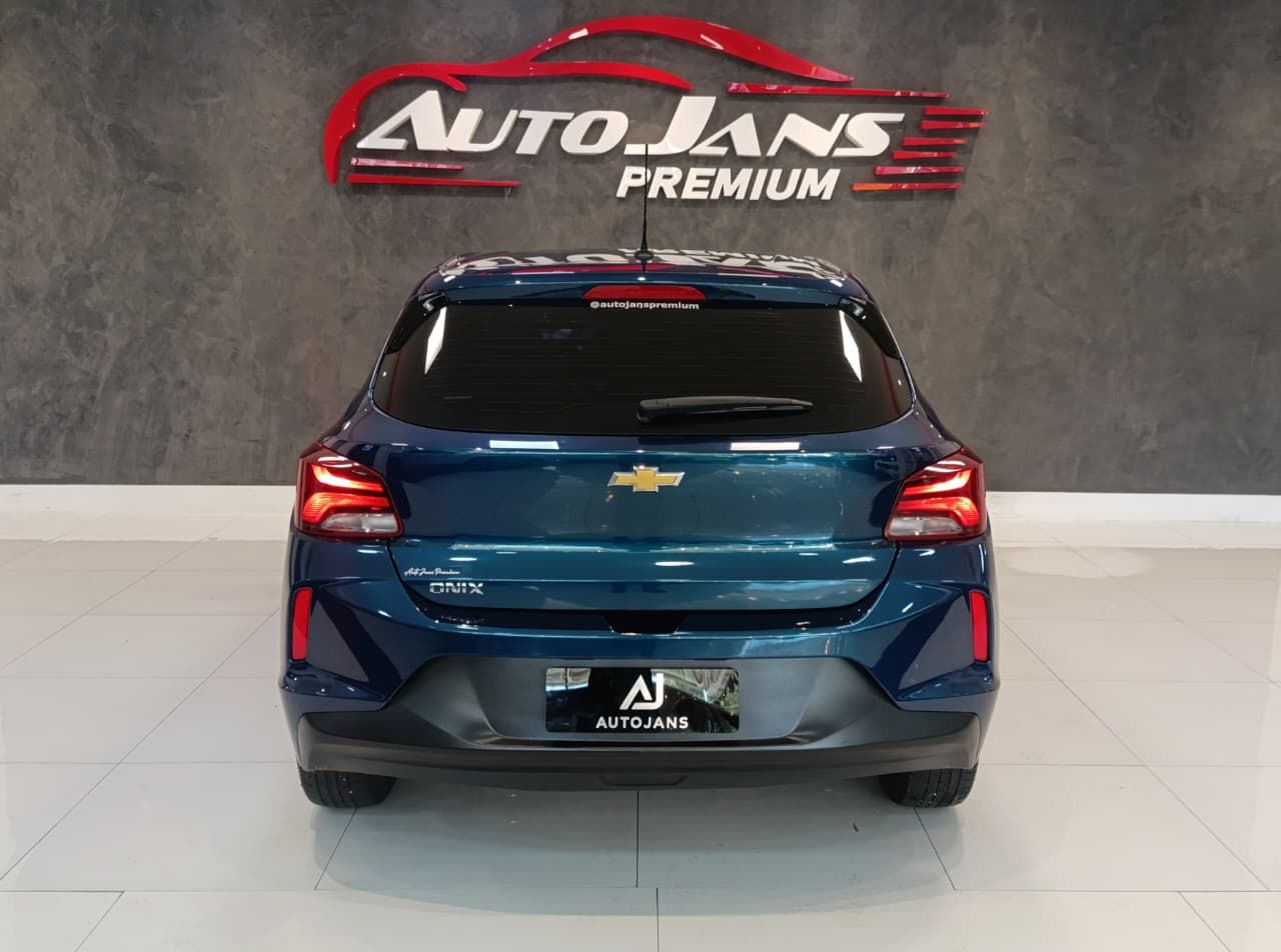 chevrolet onix 10mt hb 2024