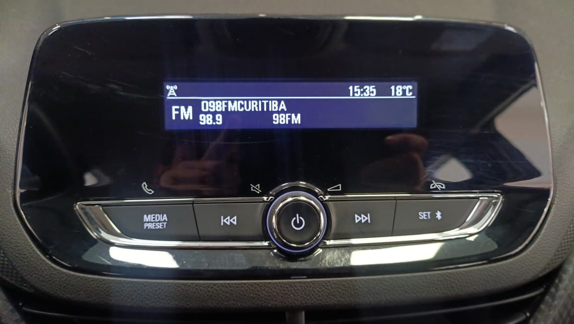 chevrolet onix 10mt hb 2024