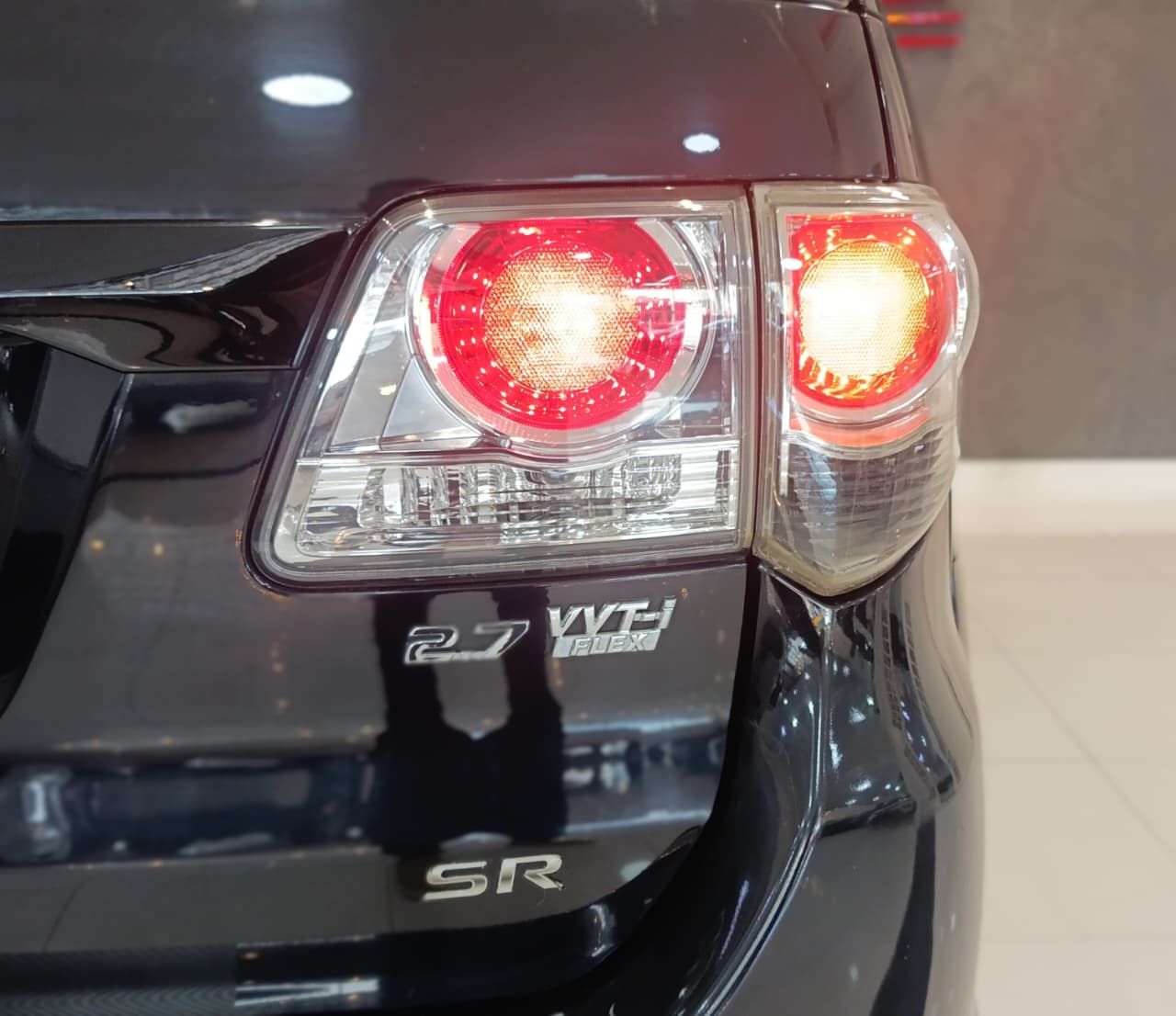 toyota hilux sw4 4x2 sr motor 2.7 flex ano 2015