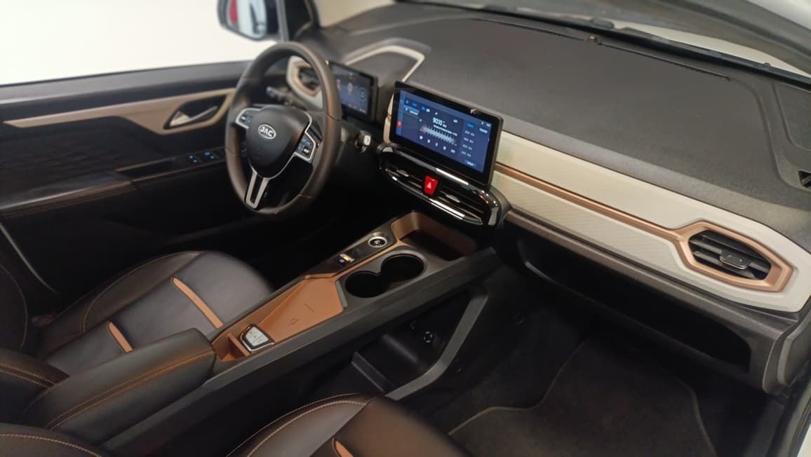 jac e js1 100% eletrico ano 2025