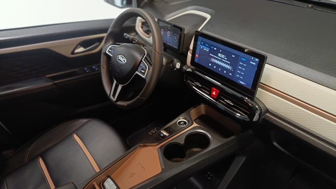 jac e js1 100% eletrico ano 2025