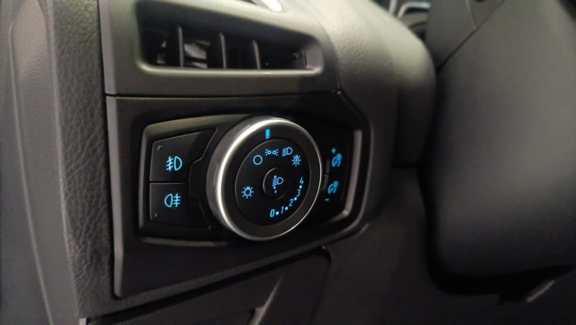 ford focus sedan titanium 2.0 plus 16 v flex aut. 2018