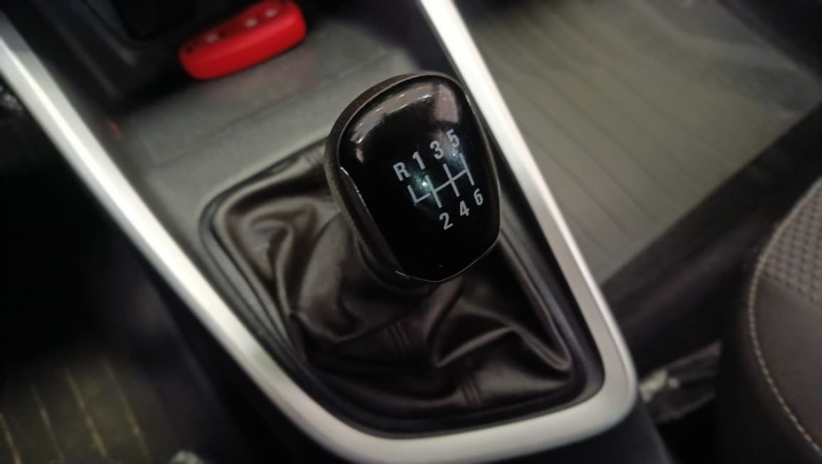 onix sedan plus 1.o lt2 ano 2023
