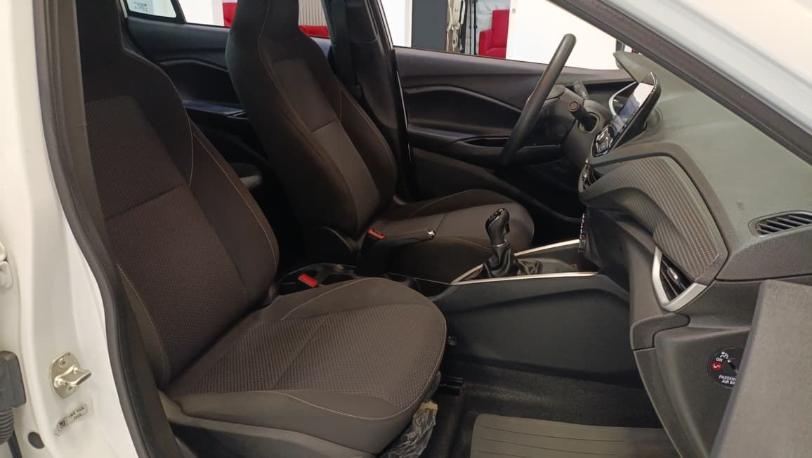 onix sedan plus 1.o lt2 ano 2023