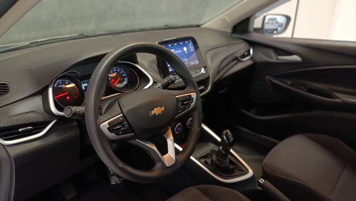 onix sedan plus 1.o lt2 ano 2023