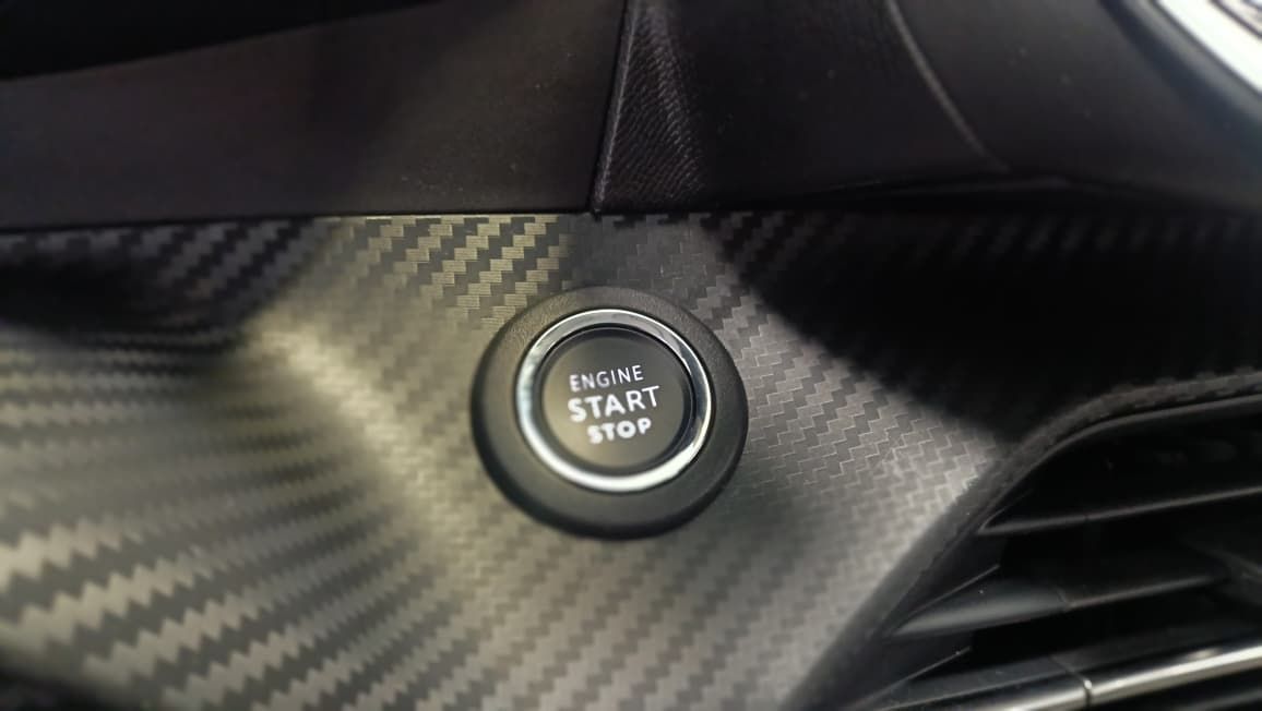 peugeot 208 griffe motor 1.0 turbo aut ano 2024