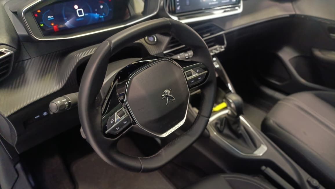 peugeot 208 griffe motor 1.0 turbo aut ano 2024
