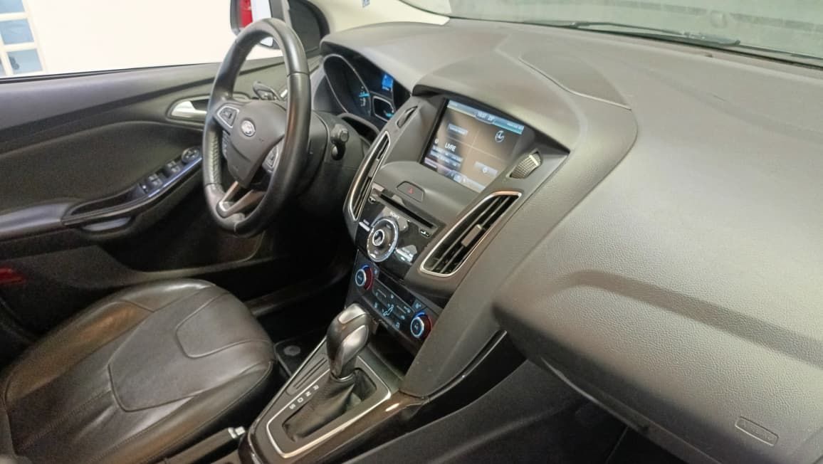 ford focus titanium hatch aut motor 2.0 ano 2016