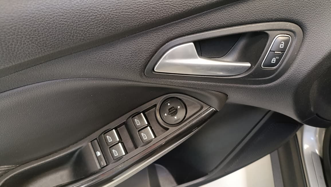 ford focus titanium hatch aut motor 2.0 ano 2016