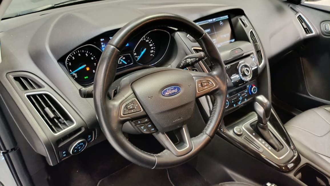 ford focus titanium hatch aut motor 2.0 ano 2016
