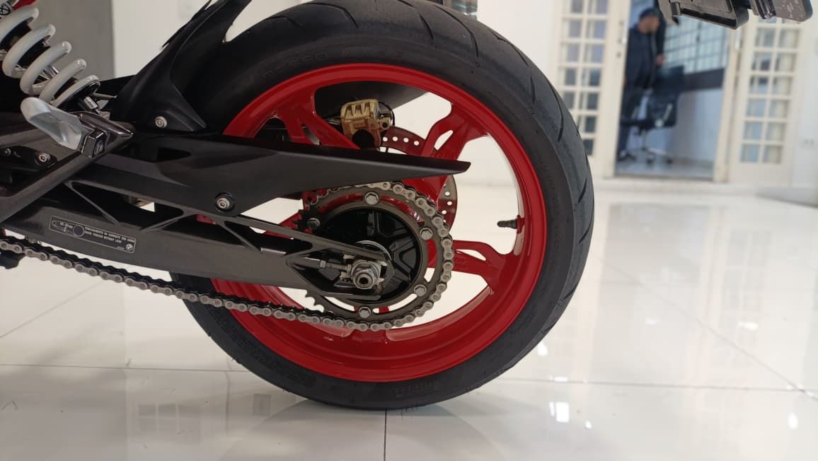 bmw g310 r ano 2025