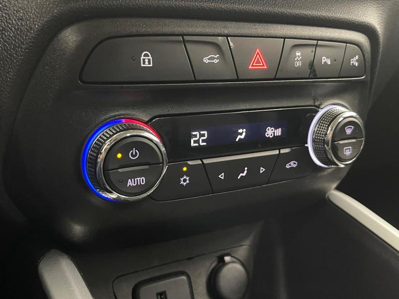 Chevrolet Onix Plus 10tat - foto 16