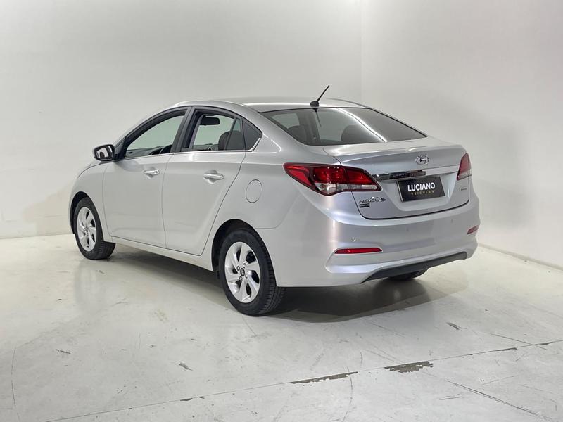 Hyundai HB20S Premium 1.6 Flex 16V Aut. 4P - foto 8