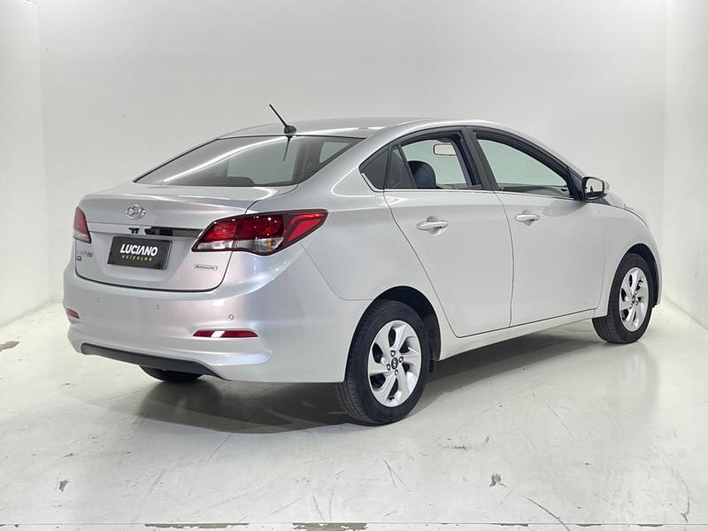 Hyundai HB20S Premium 1.6 Flex 16V Aut. 4P - foto 19